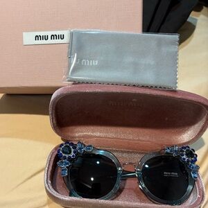 💙Authentic MiuMiu Blue Crystal Embellished Sunglasses with cleaning cloth & case